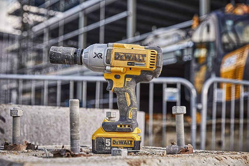 Гайкокрут ударний акумуляторный безщітковий DeWALT DCF897NT DCF897NT фото