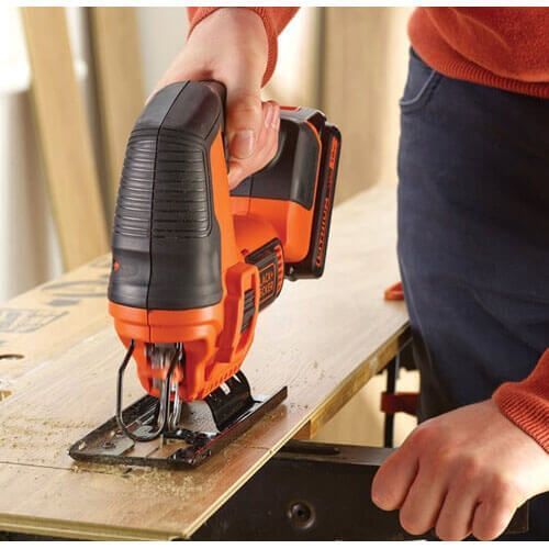 Пила лобзикова акумуляторна BLACK+DECKER BDCJS18 BDCJS18 фото