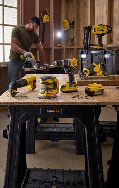 Полірувальна машина акумуляторна STANLEY FATMAX SFMCE100B SFMCE100B фото