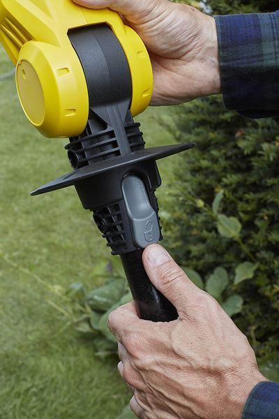 Кущоріз акумуляторний зі штангою STANLEY FATMAX SFMCPH845M1 SFMCPH845M1 фото