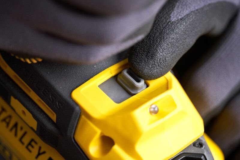 Гайковерт ударний акумуляторний STANLEY FATMAX SFMCF940B SFMCF940B фото