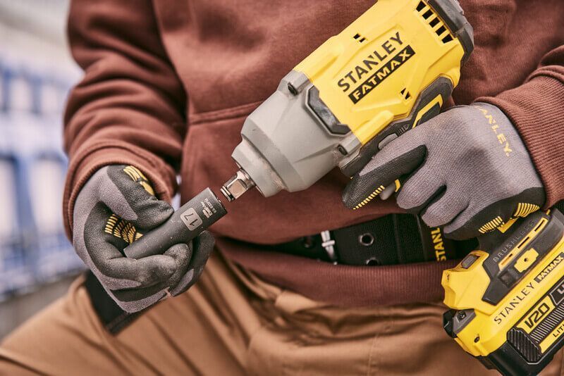 Гайковерт ударний акумуляторний STANLEY FATMAX SFMCF940B SFMCF940B фото