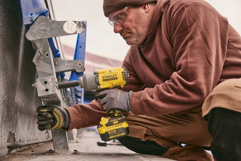 Гайковерт ударний акумуляторний STANLEY FATMAX SFMCF940B SFMCF940B фото
