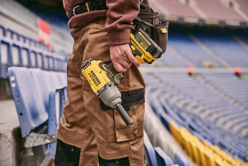 Гайковерт ударний акумуляторний STANLEY FATMAX SFMCF940B SFMCF940B фото