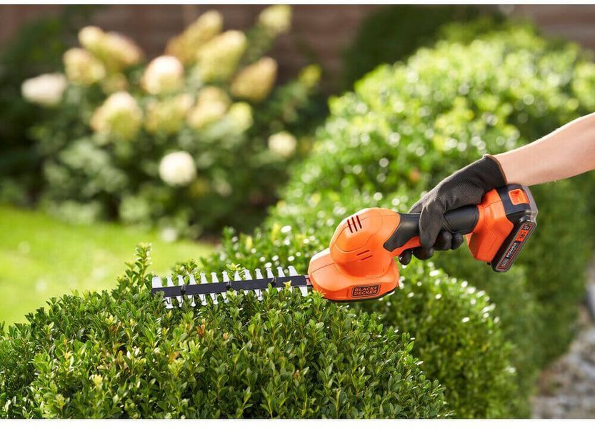 Кущоріз-ножиці акумуляторні BLACK+DECKER BCSS18B BCSS18B фото