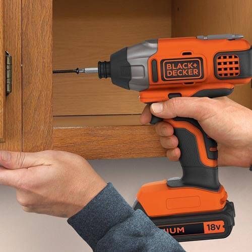Набір з двох інструментів BLACK+DECKER BCK21S1S BCK21S1S фото