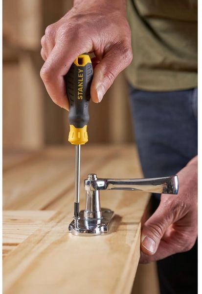 Викрутка Cushion Grip під шліц Ph1 з довжиною жала 75 мм STANLEY STHT16155-0 STHT16155-0 фото