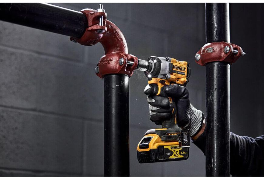 Гайкокрут ударний акумуляторний безщітковий DeWALT DCF923N DCF923N фото