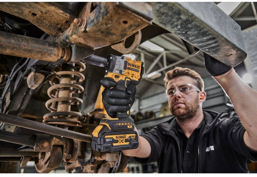 Гайкокрут ударний акумуляторний безщітковий DeWALT DCF923N DCF923N фото
