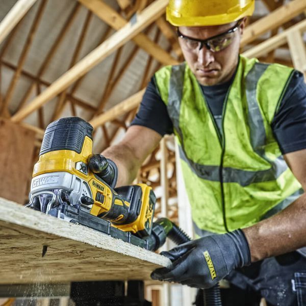 Пила лобзикова акумуляторна безщіткова DeWALT DCS335NT DCS335NT фото Пила лобзикова акумуляторна безщіткова DeWALT DCS335NT DCS335NT фото