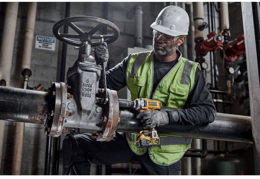 Гайкокрут ударний акумуляторний безщітковий DeWALT DCF892NT DCF892NT фото