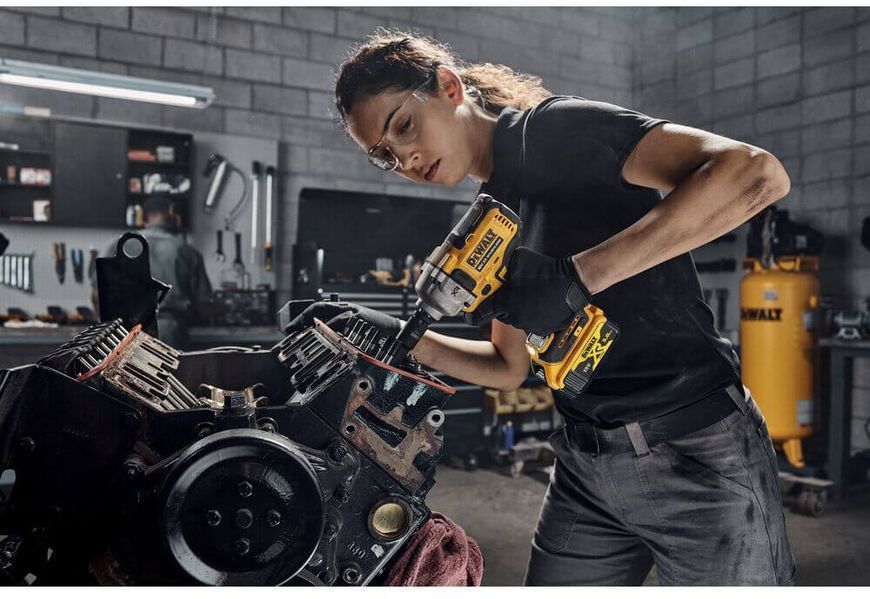Гайкокрут ударний акумуляторний безщітковий DeWALT DCF892NT DCF892NT фото
