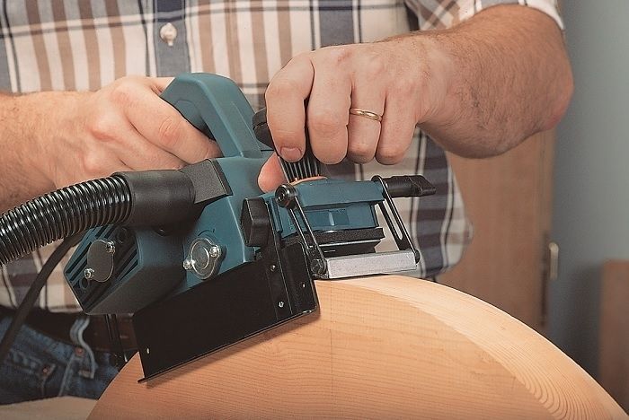 CE96H Електрорубанок з еластичною підошвою 700W 16500RPM шир. струг. 80mm глиб.струг. 0-3mm3,2kg CE96H фото