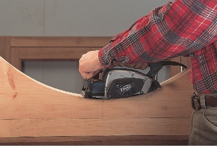 CE96H Електрорубанок з еластичною підошвою 700W 16500RPM шир. струг. 80mm глиб.струг. 0-3mm3,2kg CE96H фото